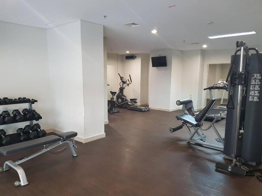 Madison Park 1 Bedroom Near Park Mall *
